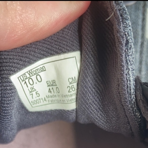 EUC Vans sneakers gray/white/pink stripe women's 10 - Picture 4 of 4